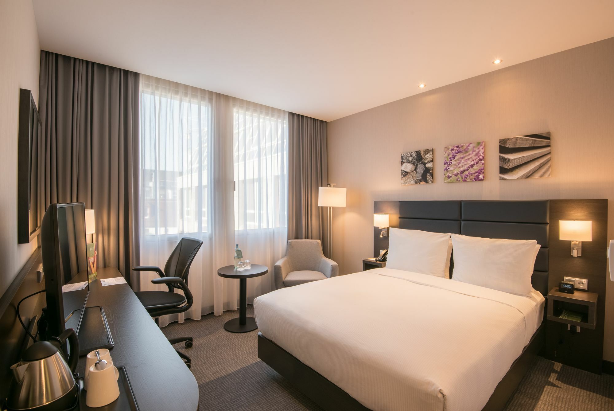 Hilton Garden West 4* Munique